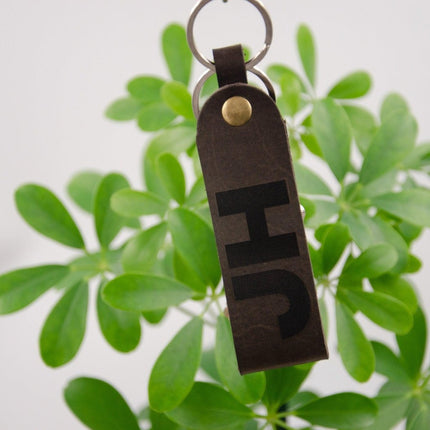 Monogramm - Schlüsselanhänger. Personalisierter Schlüsselanhänger mit Gravur. Geschenk zum Vatertag, Geschenk für ihn. Geburtstagsgeschenk. () kaufen bei Linkreich – Jetzt entdecken!
