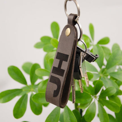 Monogramm - Schlüsselanhänger. Personalisierter Schlüsselanhänger mit Gravur. Geschenk zum Vatertag, Geschenk für ihn. Geburtstagsgeschenk. () kaufen bei Linkreich – Jetzt entdecken!
