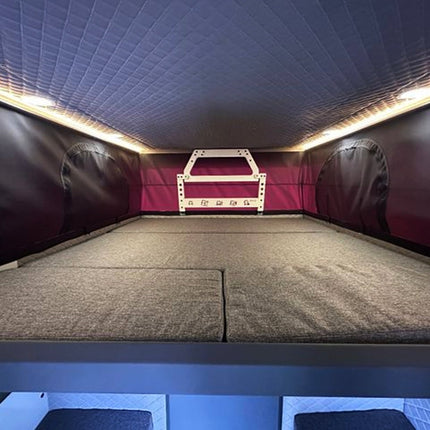 Muflon Camper Pop - Up Absetzkabine – Braun Matt, 2 Schlafplätze, Aufstelldach (Doppelbett), Diesel - Standheizung, Mittelsitzgruppe, Aluminium - Leichtbau (Absetzkabinen) kaufen bei Linkreich – Jetzt entdecken!