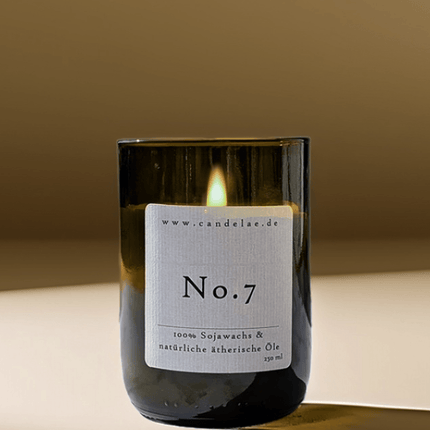 No.7 – Deine natürliche Duftkerze mit ätherischen Ölen für kraftvolle Entspannung (Kerze aus alter Weinflasche) kaufen bei Linkreich – Jetzt entdecken!