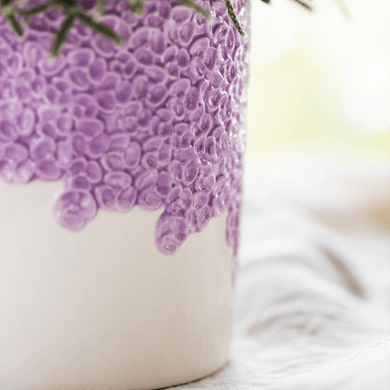 Ziertopf Bloom Lila – Dekorativer Blumentopf Ø6cm – Mini Übertopf mit Blütenstruktur – Eleganter Pflanztopf in Violett für Sukkulenten Kakteen & Deko