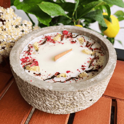 Outdoor Citronella - Betonkerzenset „Grey - Mugge Schreck“ – Handgemachter Insektenschutz aus dem Südschwarzwald mit Blütenverzierung 3x Betonkerzen im Set (Duftkerze) kaufen bei Linkreich – Jetzt entdecken!