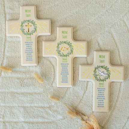 SEO. Personalisierbares Holzkreuz zur Taufe Konfirmation und Kommunion - Kranz Design - Fisch Linkreich