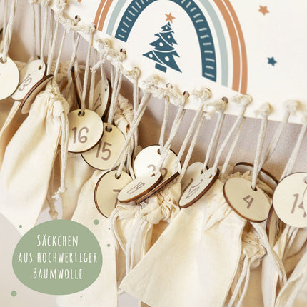SEO. Personalisierter Adventskalender aus Holz mit Druckmotiv & Namen - Regenbogen - Blau Linkreich