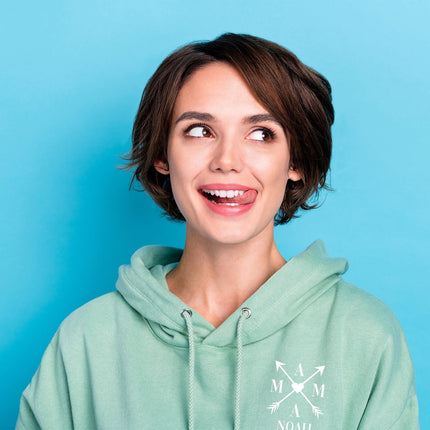 SEO. Personalisierter Hoodie für Frauen - MAMA EST. Kreuzpfeile - Pink Linkreich