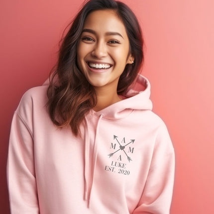 SEO. Personalisierter Hoodie für Frauen - MAMA EST. Kreuzpfeile - Pink Linkreich