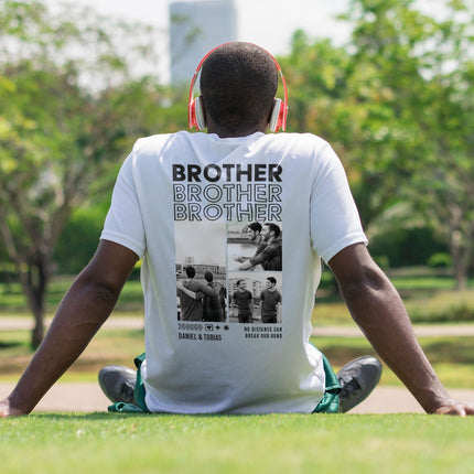 SEO. Personalisiertes Oversized T-Shirt - Brother - Weiss Linkreich