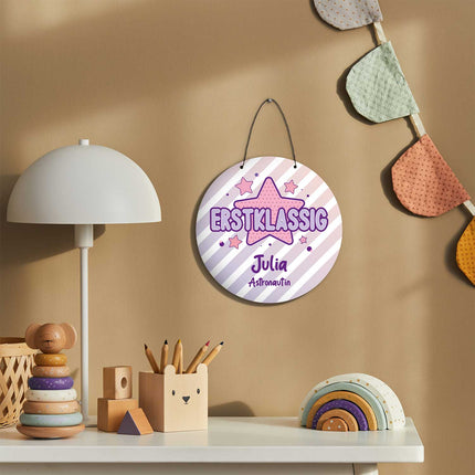 SEO. Personalisiertes Türschild - Geschenk zur Einschulung - Für Jungen und Mädchen - Erstklassig - Lila Linkreich