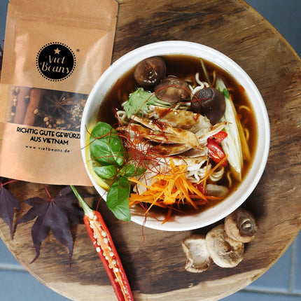 Pho Ga - Vietnamesische Hühnersuppe