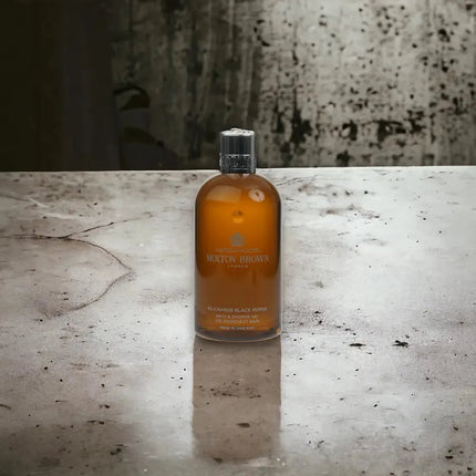 Molton Brown Re-Charge Black Pepper Shower Gel