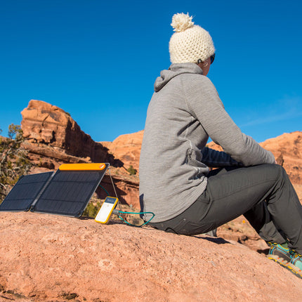 BioLite Solar Panel 10+ Solarmodul 10 Watt mit integriertem 3200 mAh LI Akku für Camping & Freizeit