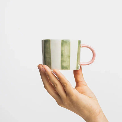 SEO. Tasse VELOBLOOM grün aus Steinzeug – handbemalt & kinderfreundlich | Tranquillo - Linkreich