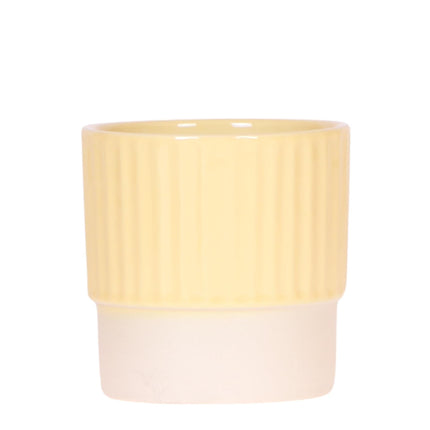 Butter Dekotopf Yellow – Floral Blush Kollektion – Pastellgelber Blumentopf mit glänzendem Oberteil & matter Basis – Kleine Pflanzgefäß mit feiner Rillenstruktur – Für Innenräume & dekorative Akzente