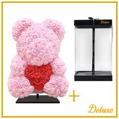 Bär DELUXE auf Ständer – 40 cm – Hellrosa Bär mit rotem Herz – Dekobär aus Schaumstoff – Geschenkidee in luxuriöser Verpackung – Für Regal, Sideboard & Innenbereich