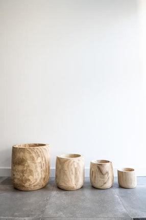 Blumentopf Pia – Holz Hellbraun – Größe L – H31cm x B29cm – Hochwertiger Pflanztopf aus Paulownia-Holz – Rustikaler Pflanzkübel für Kunstpflanzen & Zimmerpflanzen – Nachhaltig & dekorativ