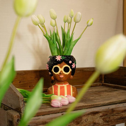 Vase Lady Sunny + 10 Kunsttulpen Weiß/Grün – Steingutvase 21,5 cm – Dekorative Tulpen 42 cm – Elegante & fröhliche Wohnraumdekoration