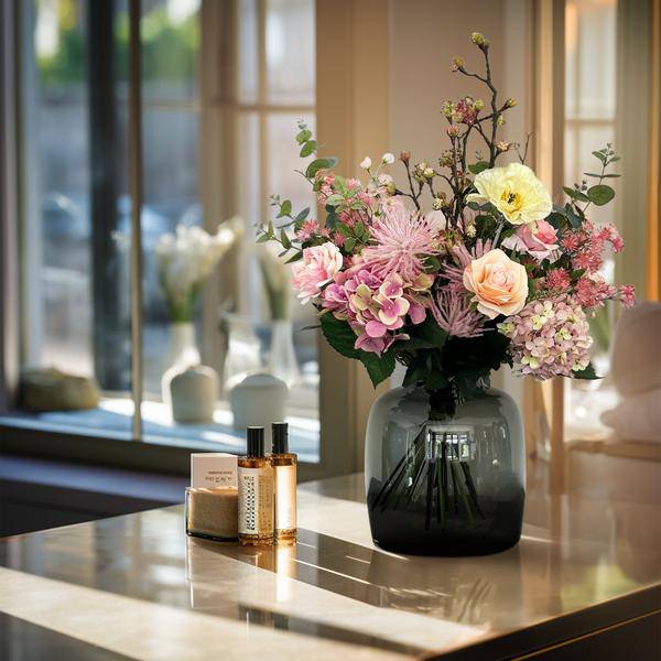 Kunstblumenstrauß – Mystischer Sommer – 65cm – Hochwertige künstliche Blumen in Rosa, Weiß & Gelb – Sommerlicher Deko-Strauß für Zuhause & Geschenkideen