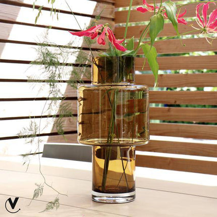 Glas Vase Juba Cognac M – H40cm x B20cm – mundgeblasenes dickes Glas – elegante hohe Vase für Wohnzimmer, Küche, Schlafzimmer & Büro – dekorative Blumenvase