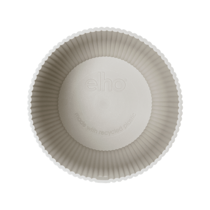 Pflanztopf Vibes Fold – Weiß – D14cm x H13cm – Moderner Blumentopf mit Rillenstruktur – Mit Wasserablauf – Dekorativer Übertopf aus Kunststoff für kleine Zimmerpflanzen – Für Wohnzimmer & Fensterbank