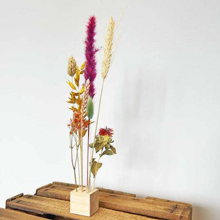 Trockenblumenständer aus Holz – Größe S – 4x4x4cm– Halter mit 16 Löchern für Trockenblumen & Kräuterarrangements