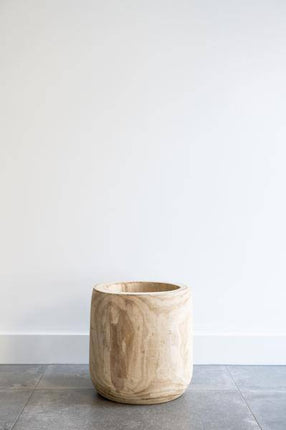 Blumentopf Pia – Holz Hellbraun – Größe L – H31cm x B29cm – Hochwertiger Pflanztopf aus Paulownia-Holz – Rustikaler Pflanzkübel für Kunstpflanzen & Zimmerpflanzen – Nachhaltig & dekorativ