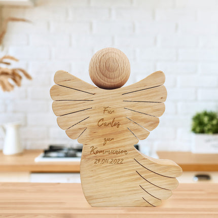 SEO. Tischdekoration aus Holz - gravierter Engel - Personalisiert mit Namen & Datum - Kommunion Linkreich