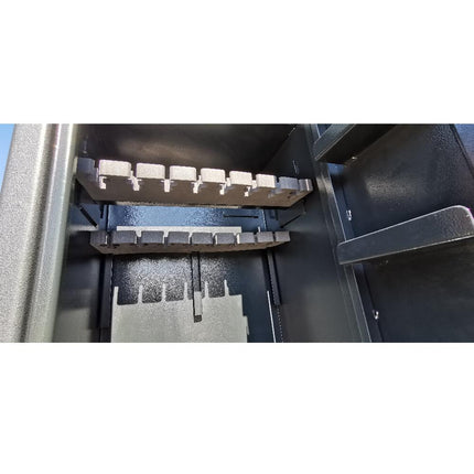 SEO. Waffenschrank Shooter CAMOU (1500x560x420) 2x8 LW, Klasse 1 - RAL 7035 lichtgrau Linkreich