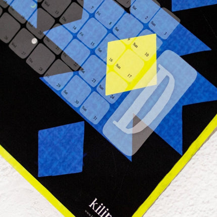 Wandkalender // Kilim Big Mountain blau grau