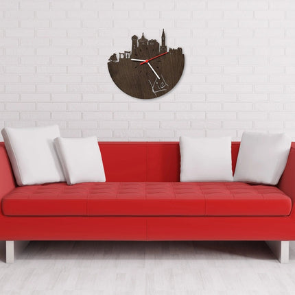 SEO. Wanduhr aus Holz Skyline Kiel - Eiche geräuchert Linkreich
