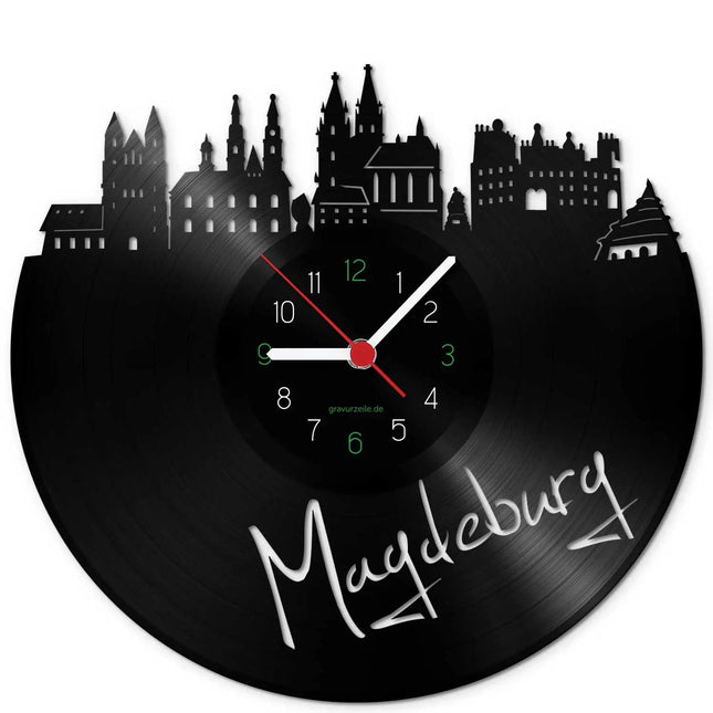 SEO. Wanduhr aus Vinyl Skyline Magdeburg - Linkreich