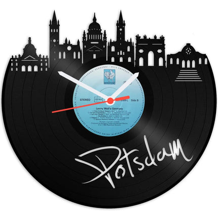 SEO. Wanduhr aus Vinyl Skyline mit Deiner Stadt - München Linkreich